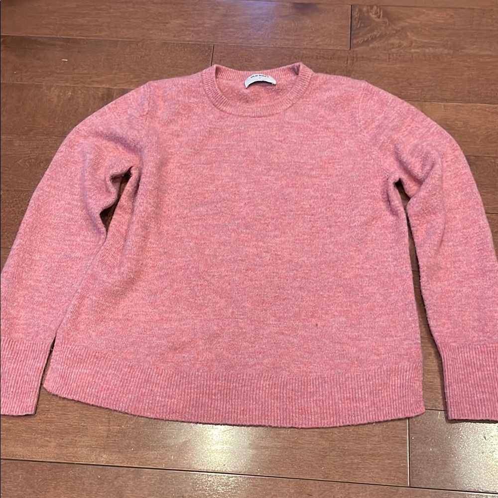 Women's Pink Sweater